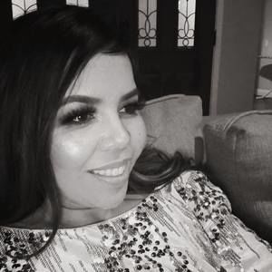 Meet your Posher, Julia